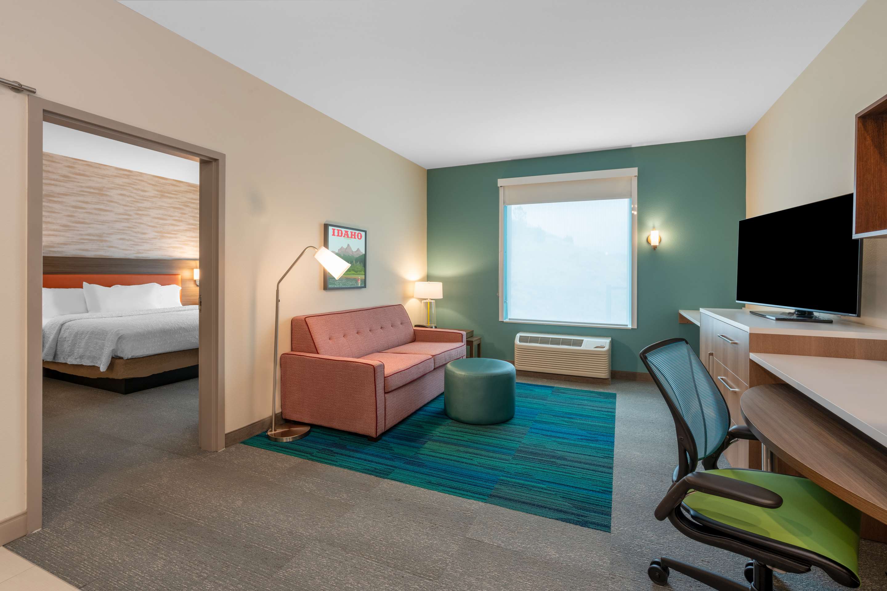 Guest room