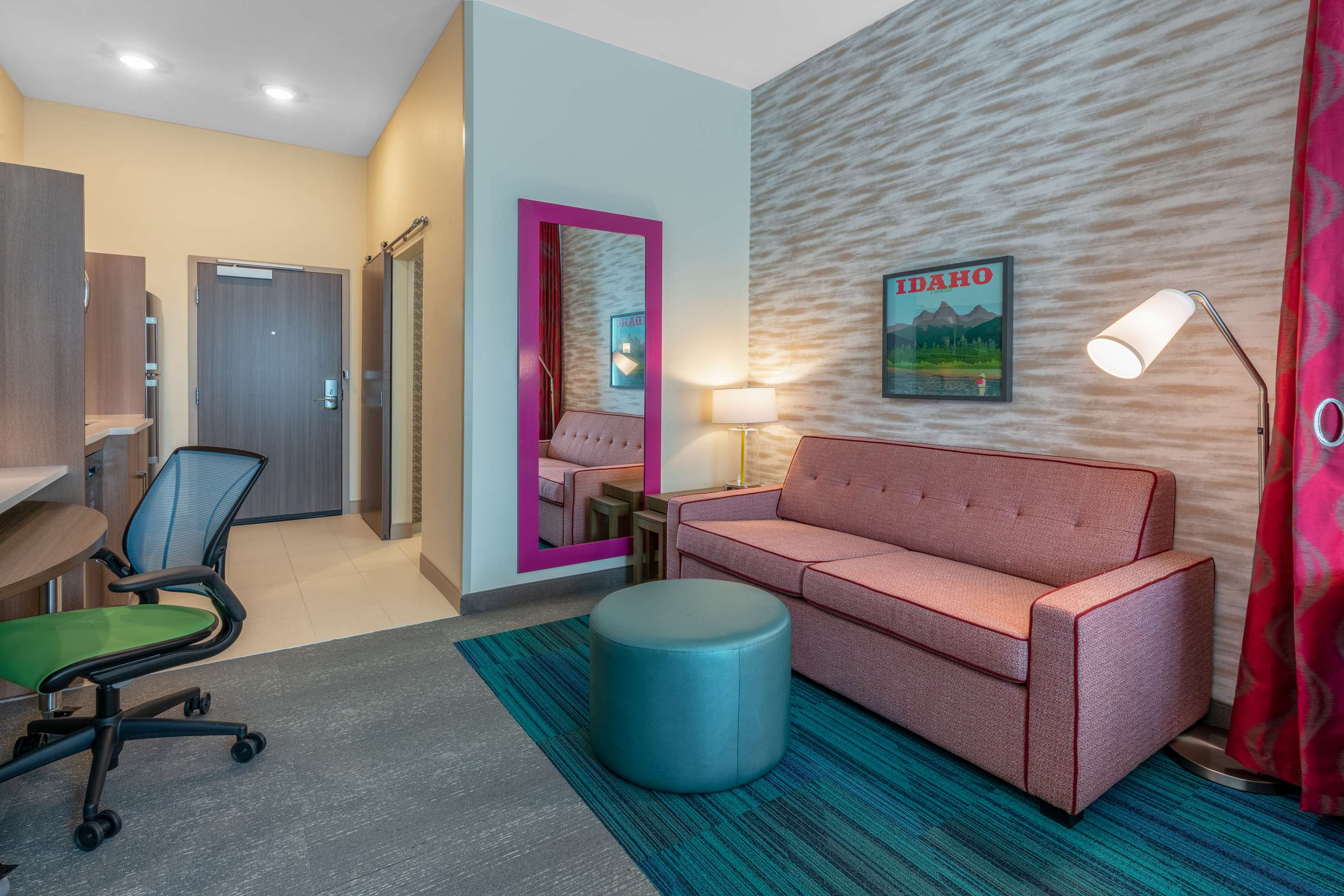 Guest room
