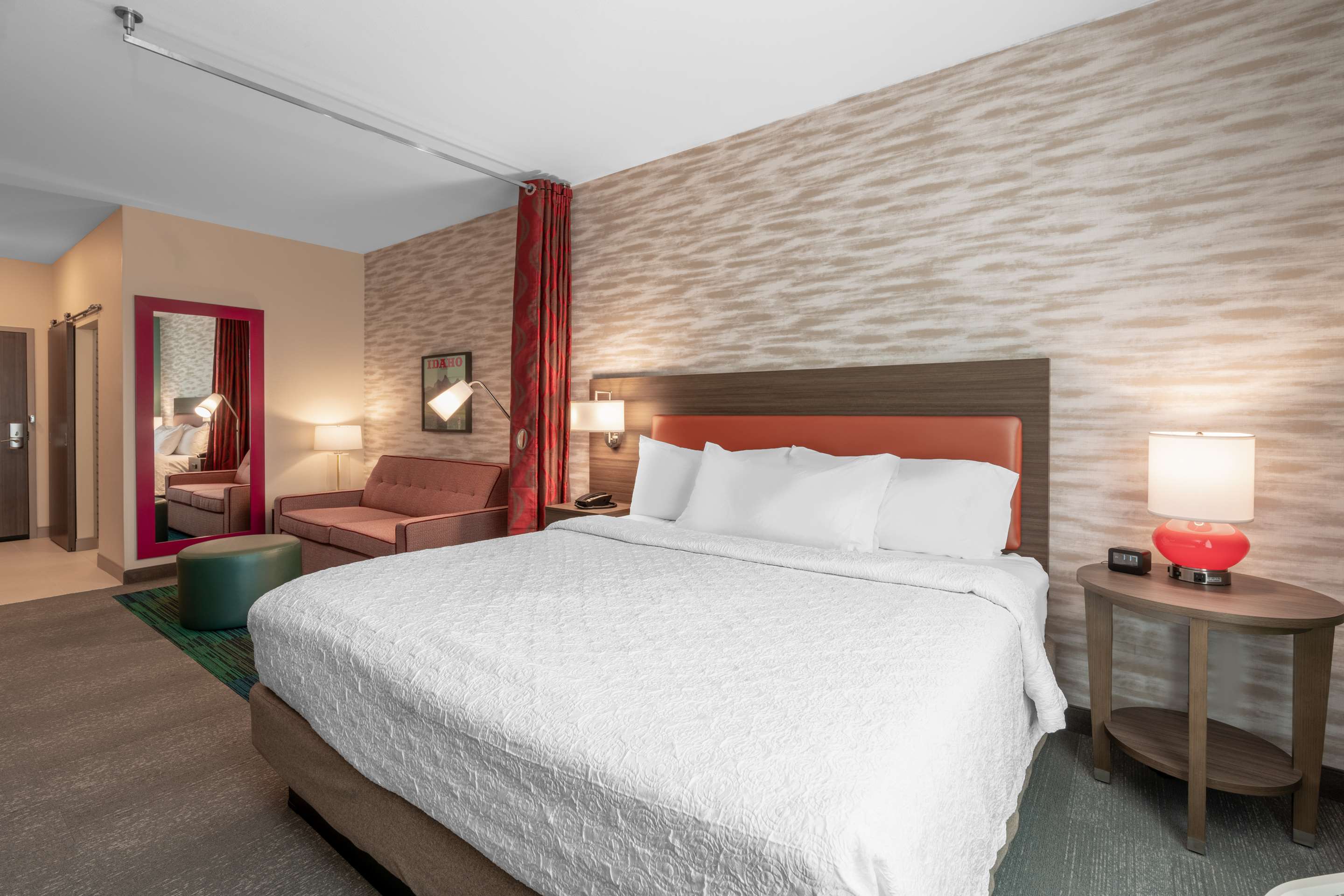 Guest room