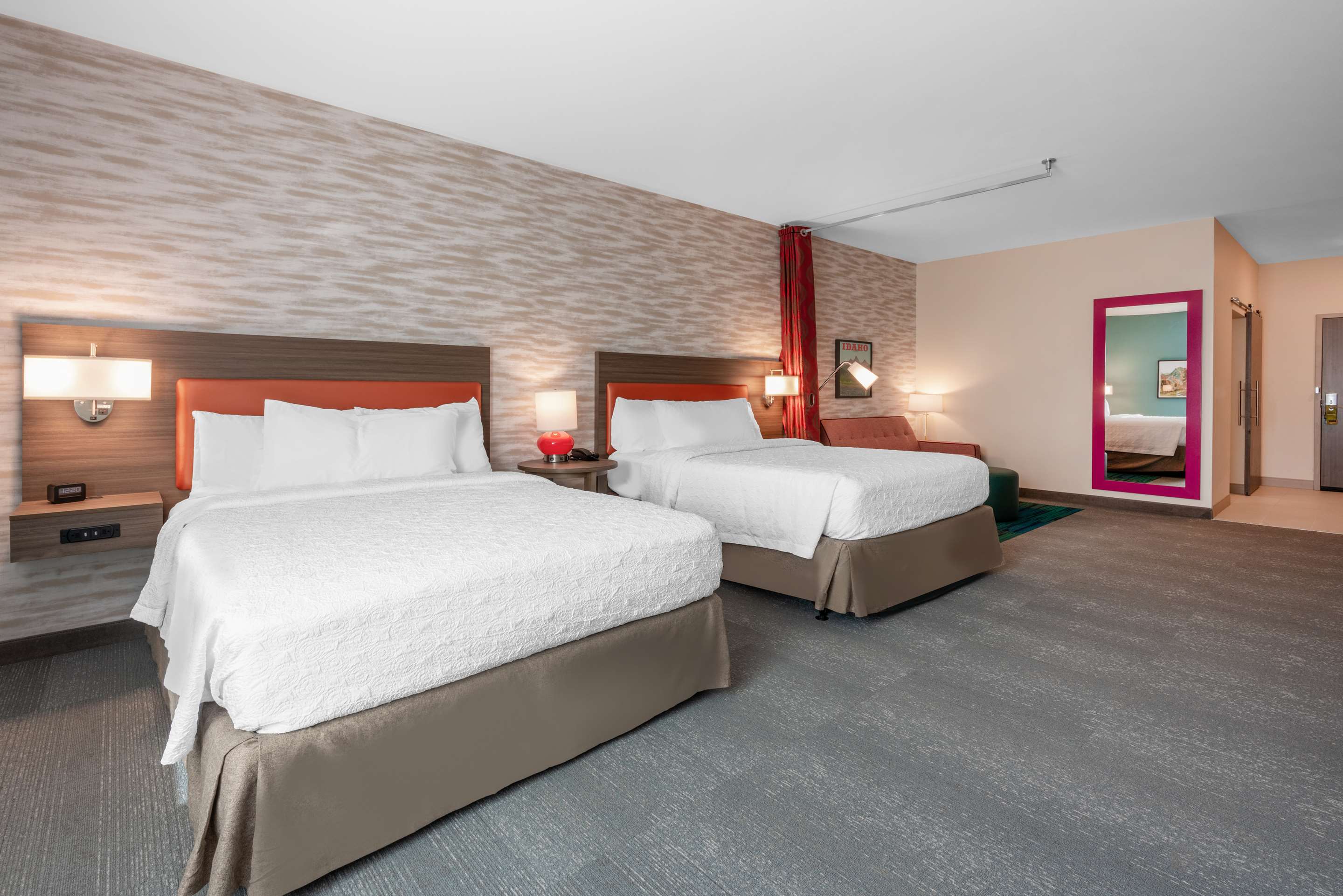 Guest room