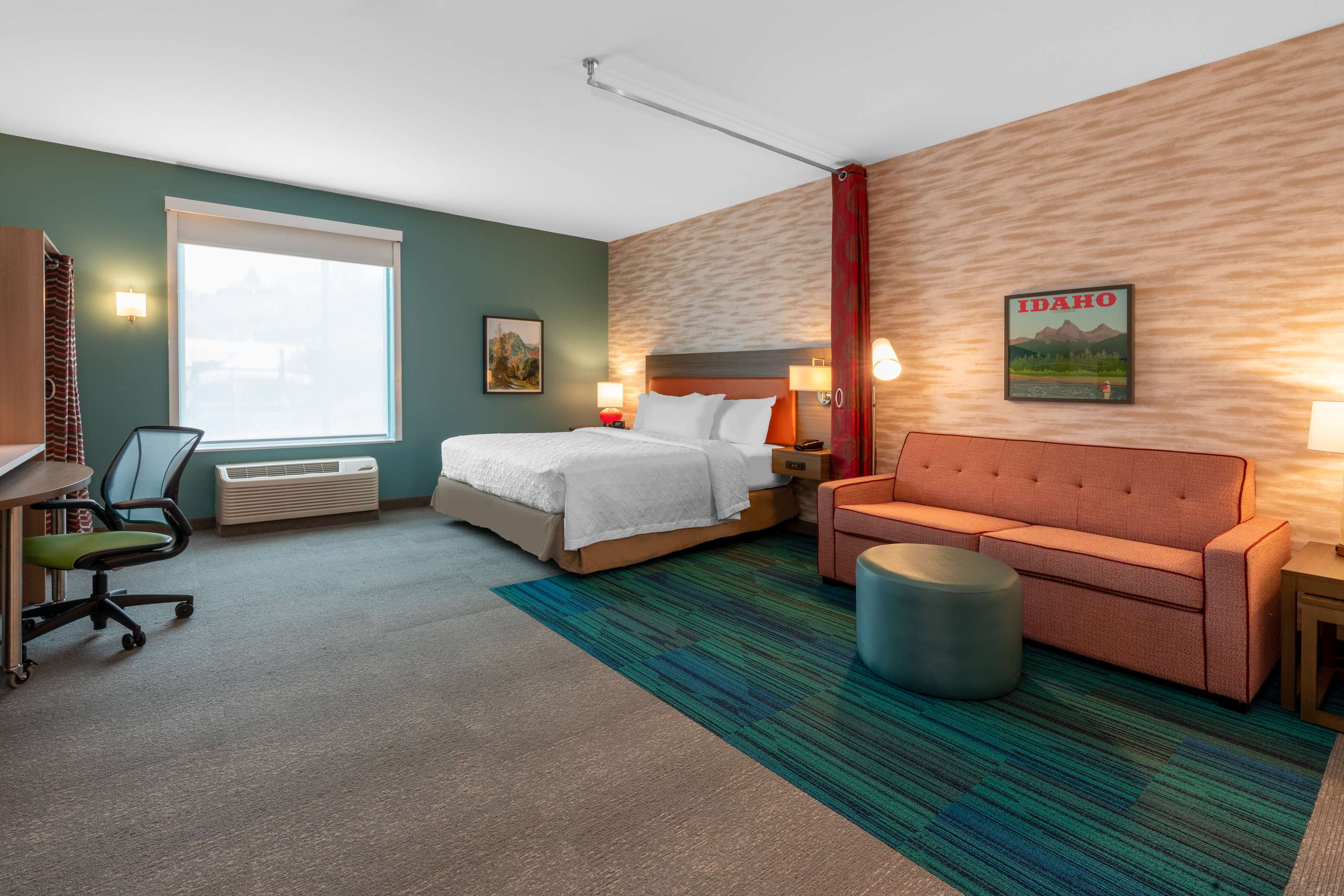 Guest room