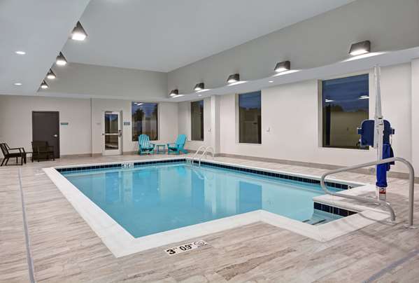 Pool - Home2 Suites by Hilton Bentonville - I-49, Exit 86