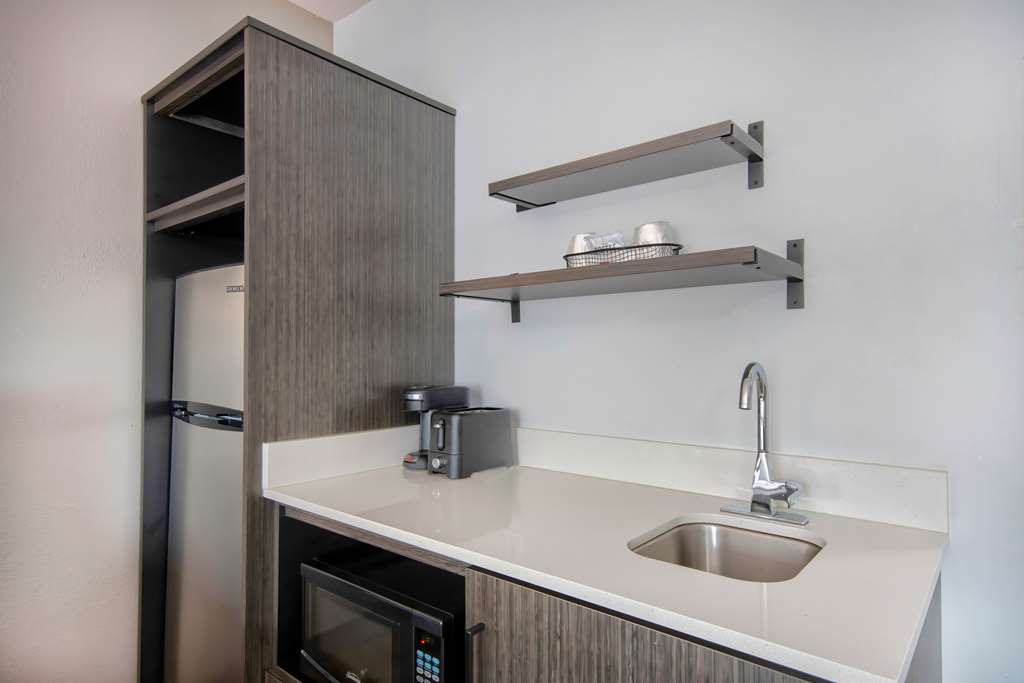 STUDIO 6 GEORGETOWN, KY  LEXINGTON-guestroom-Guest Room,Guest Room Amenity,Kitchen/Kitchenette,On-Site.jpg