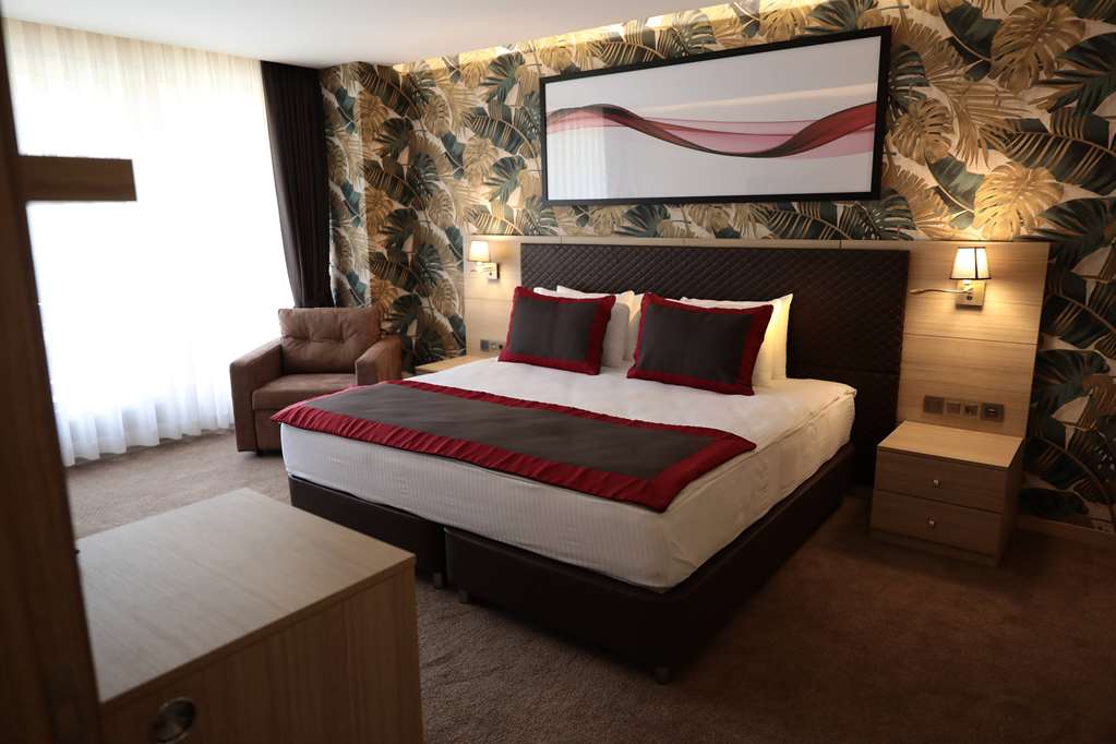 RAMADA BY WYNDHAM ISTANBUL SILE-guestroom-Guest Room,On-Site.jpg