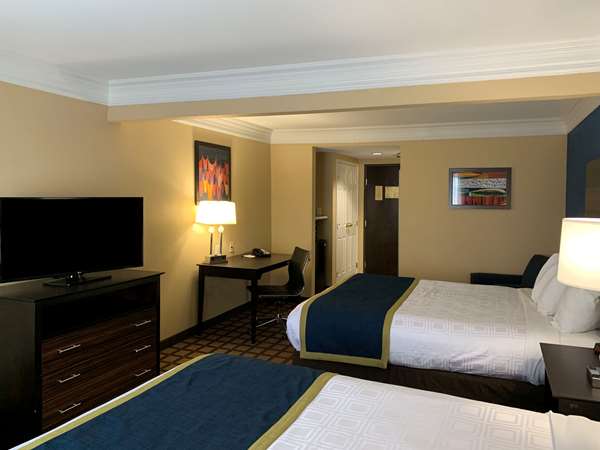  - Comfort Inn Oakdale - I-694, Exit 57