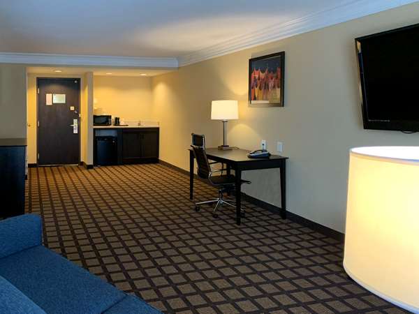  - Comfort Inn Oakdale - I-694, Exit 57
