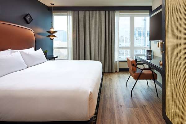  - Hyatt Centric Hotel Downtown Sacramento - I-5, Exit 519B