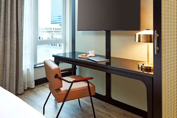  - Hyatt Centric Hotel Downtown Sacramento - I-5, Exit 519B