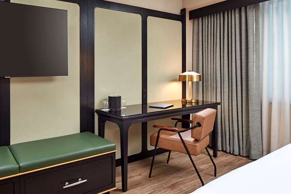  - Hyatt Centric Hotel Downtown Sacramento - I-5, Exit 519B