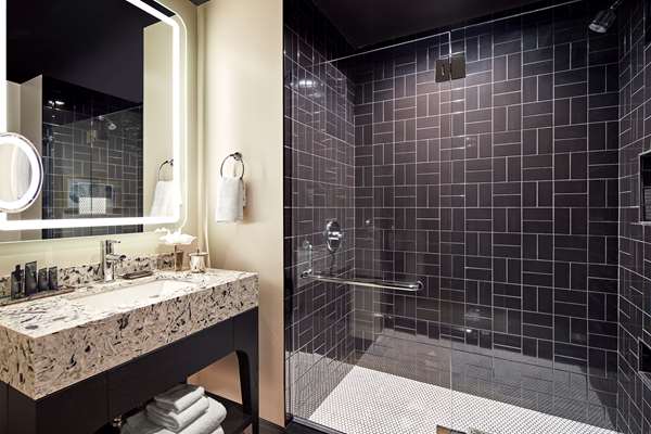  - Hyatt Centric Hotel Downtown Sacramento - I-5, Exit 519B