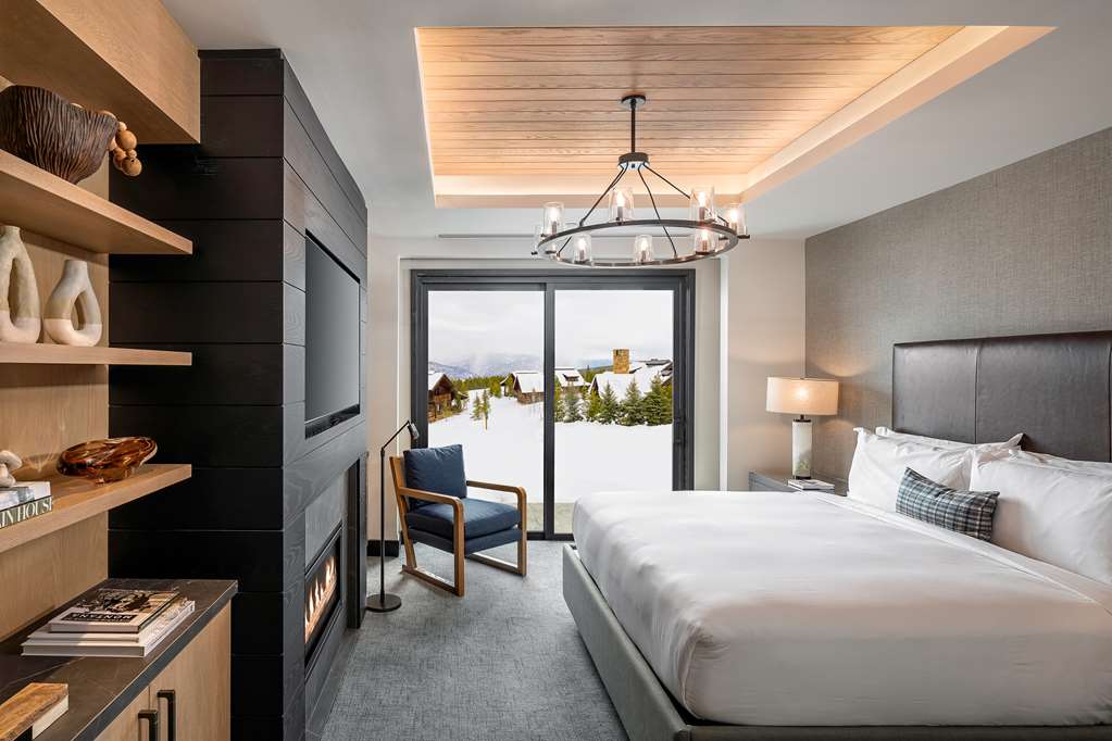 Guest photo