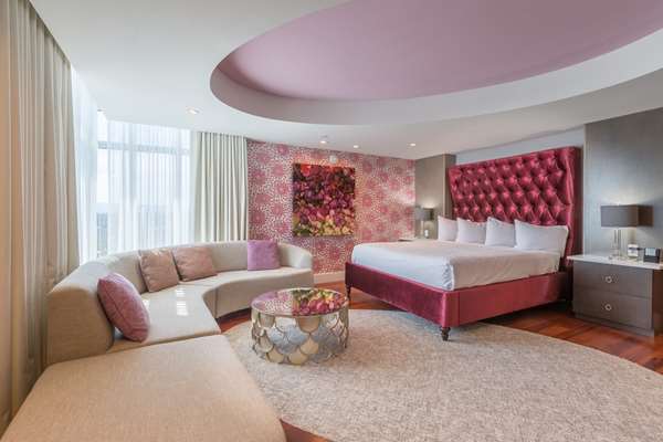  - Doubletree by Hilton Hotel Downtown Asheville - I-240, Exit 4C