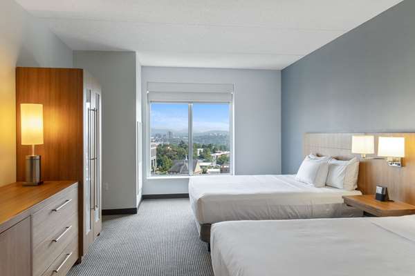  - Doubletree by Hilton Hotel Downtown Asheville - I-240, Exit 4C