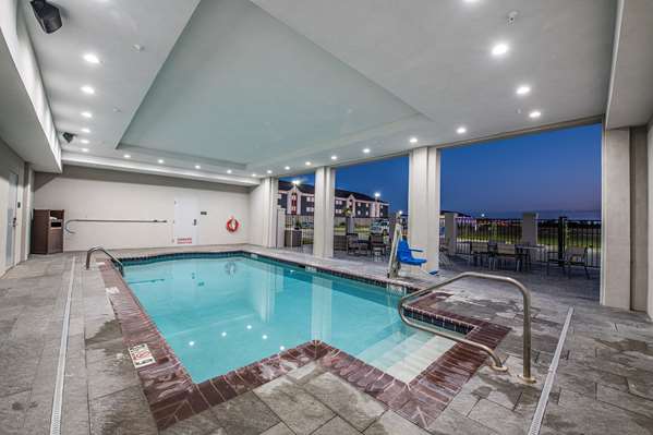 Pool - DoubleTree by Hilton Sulphur - I-10, Exit 20