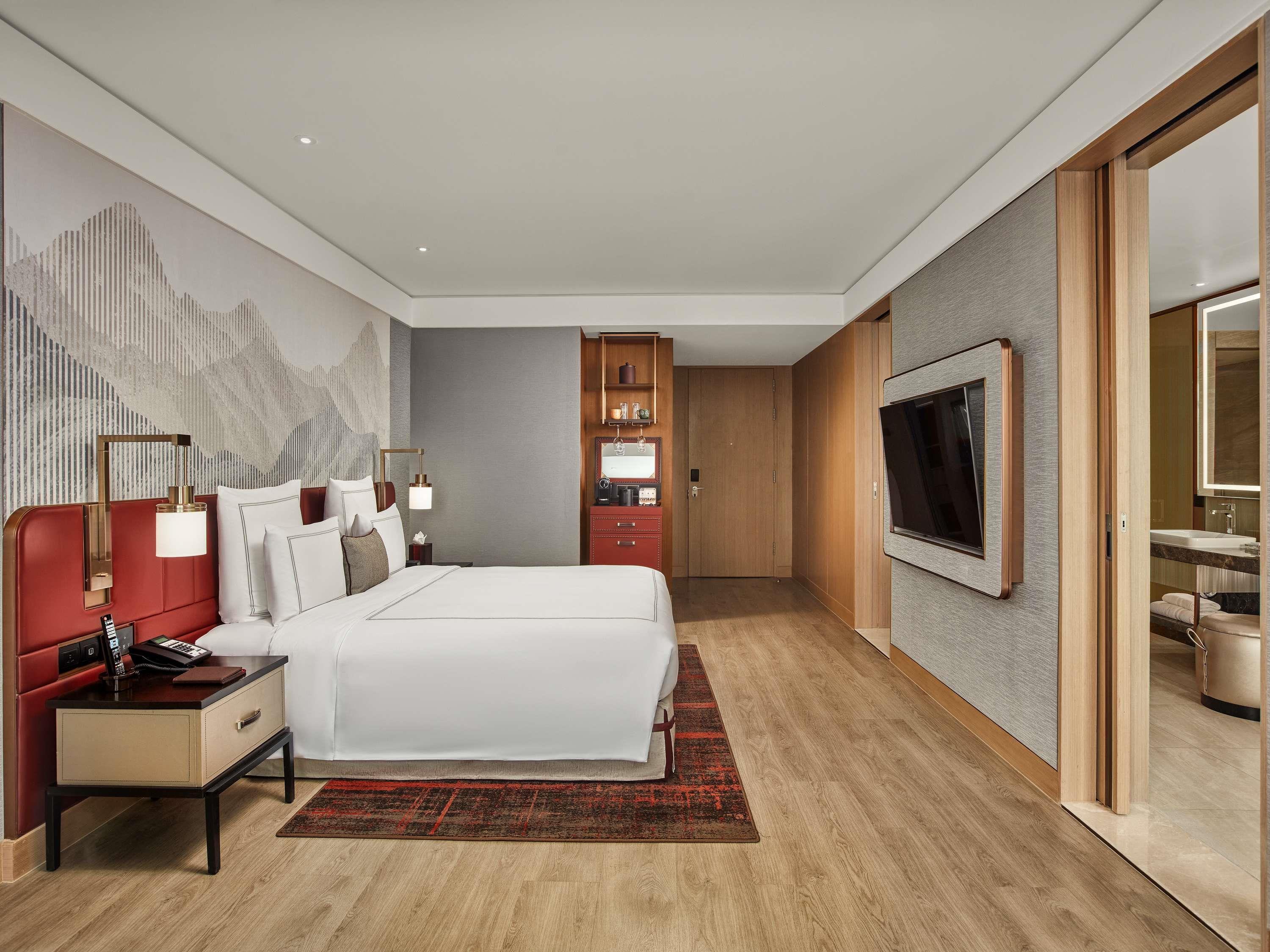 Swiss Room Type - Swiss Executive Grand Suite 1 King