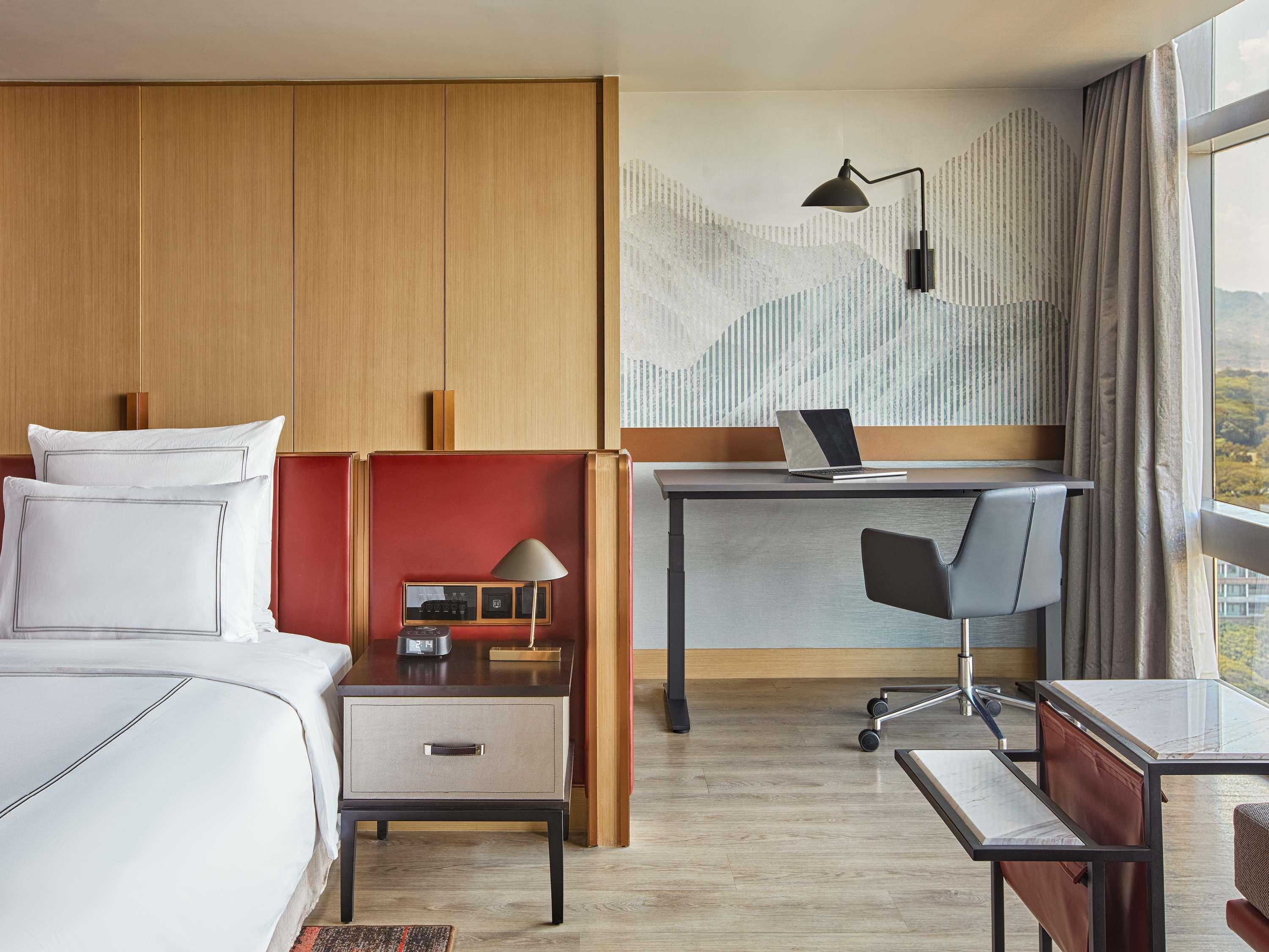 Swiss Room Type - SWISSOTEL SIGNATURE SUITE WITH 1 KING BED