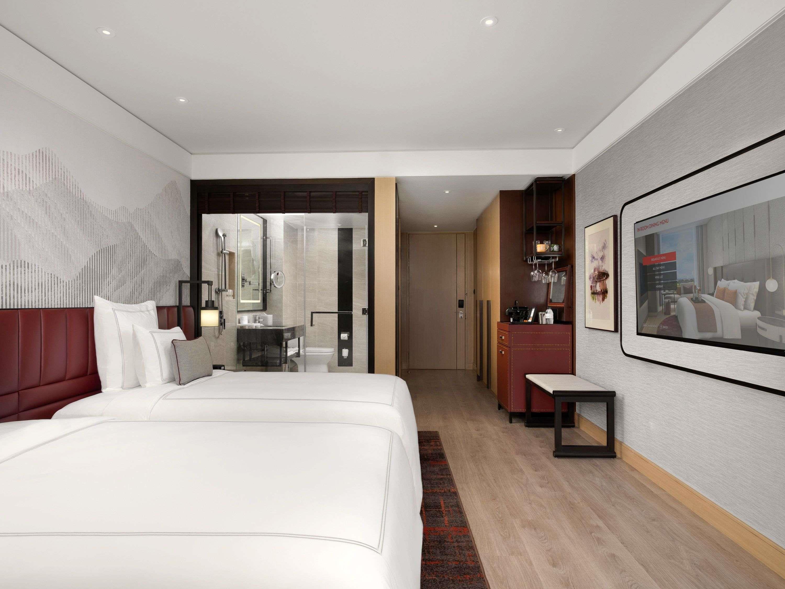 Swiss Room Type - Swiss Executive with 1 king Size Bed