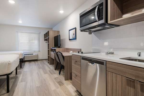  - WoodSpring Suites Vancouver - I-205, Exit 28