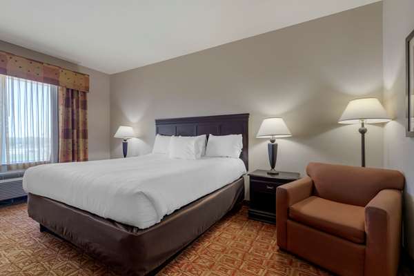 Suite - Comfort Inn & Suites Denison