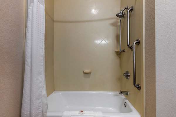 - Comfort Inn & Suites Denison