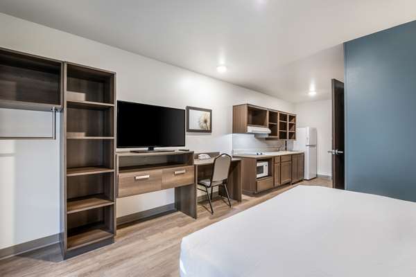  - WoodSpring Suites North Gurnee - I-94, Exit 8