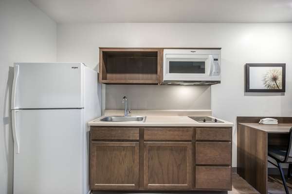  - WoodSpring Suites North Gurnee - I-94, Exit 8