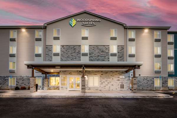 Exterior view - WoodSpring Suites North Gurnee - I-94, Exit 8