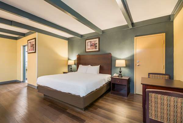 Suite - Suburban Studios Buffalo