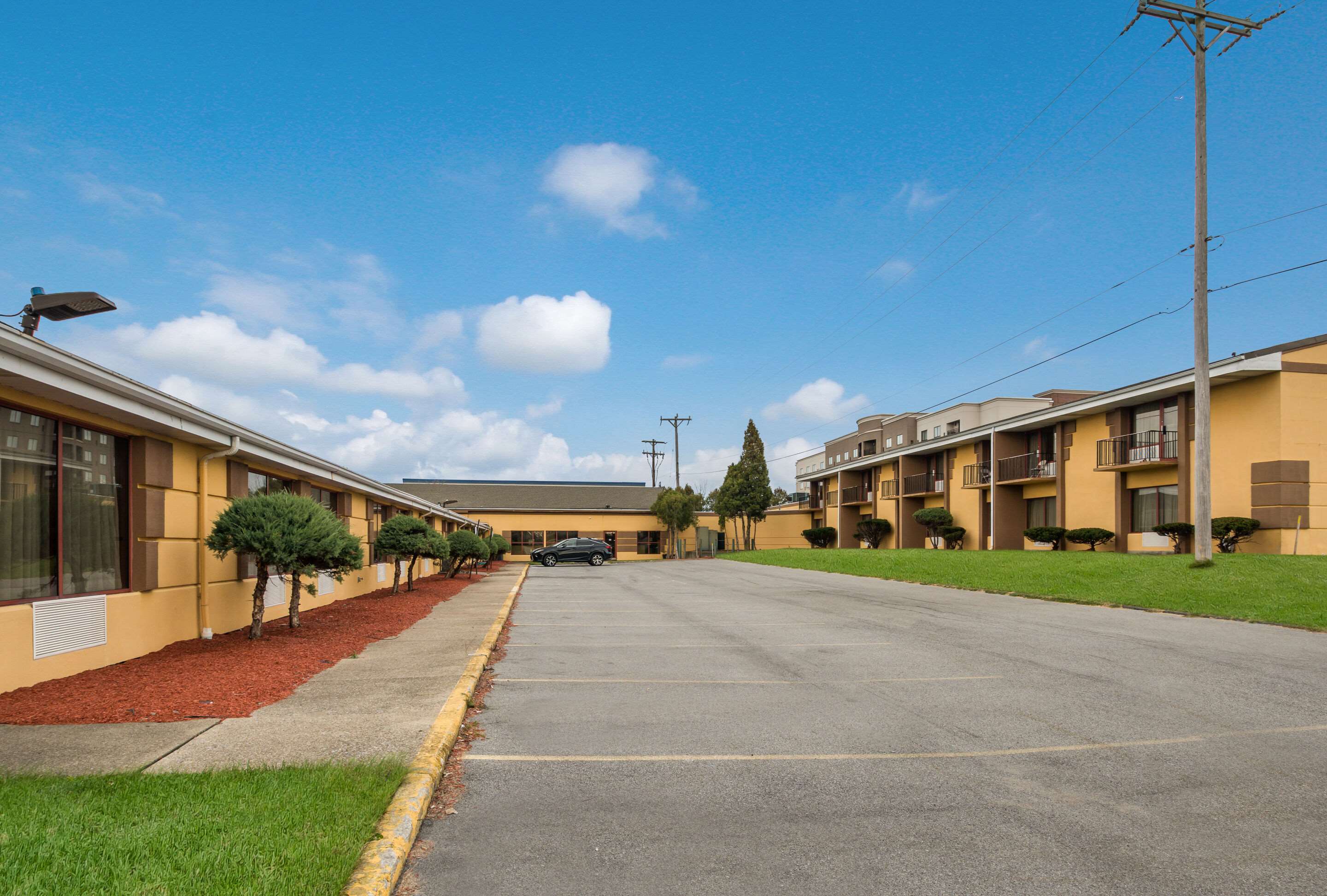 Hotel exterior | Suburban Studios Buffalo Airport