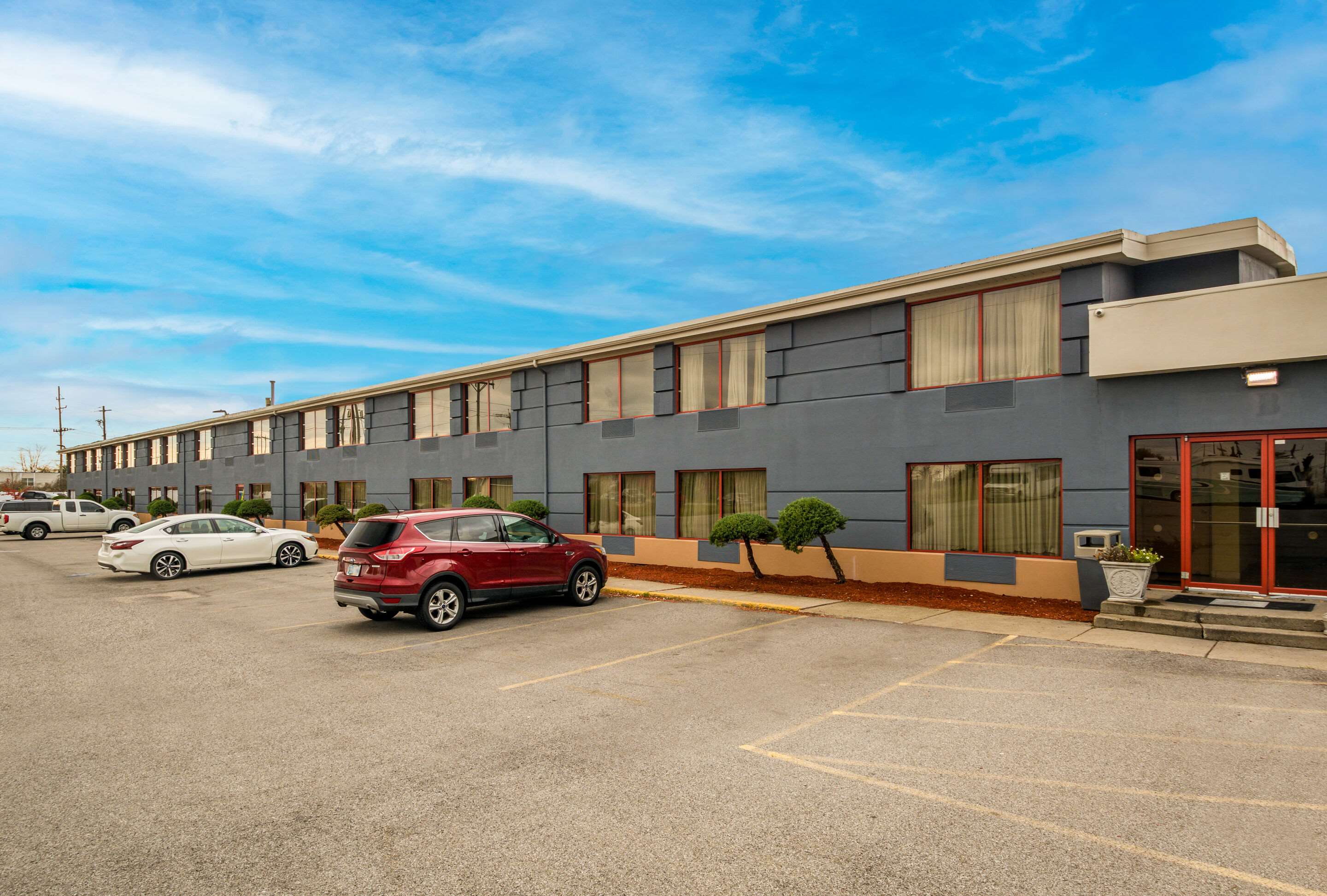 Hotel exterior | Suburban Studios Buffalo Airport