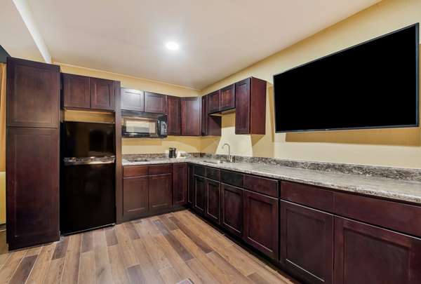 Suite - Suburban Studios Buffalo