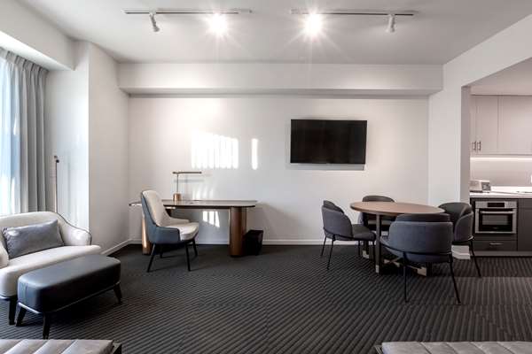  - Hotel Chauncey Iowa City