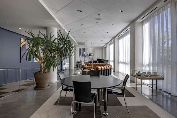  - hotelVetro Downtown Iowa City