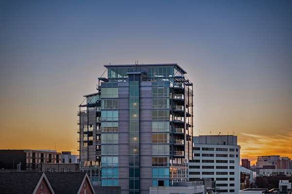 Exterior view - hotelVetro Downtown Iowa City