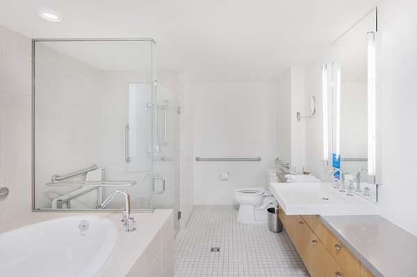  - hotelVetro Downtown Iowa City