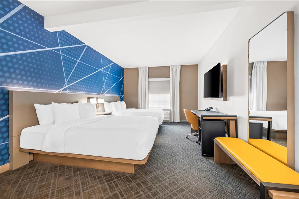 COMFORT INN AND SUITES RIVER CITY D-guestroom-Guest Room,Suite,On-Site.jpg