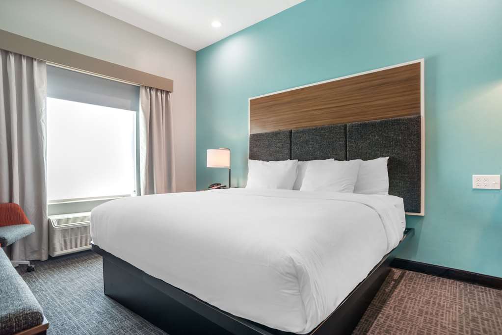 COMFORT INN MIRAMAR BEACH-DESTIN-guestroom-Guest Room,Suite,On-Site.jpg