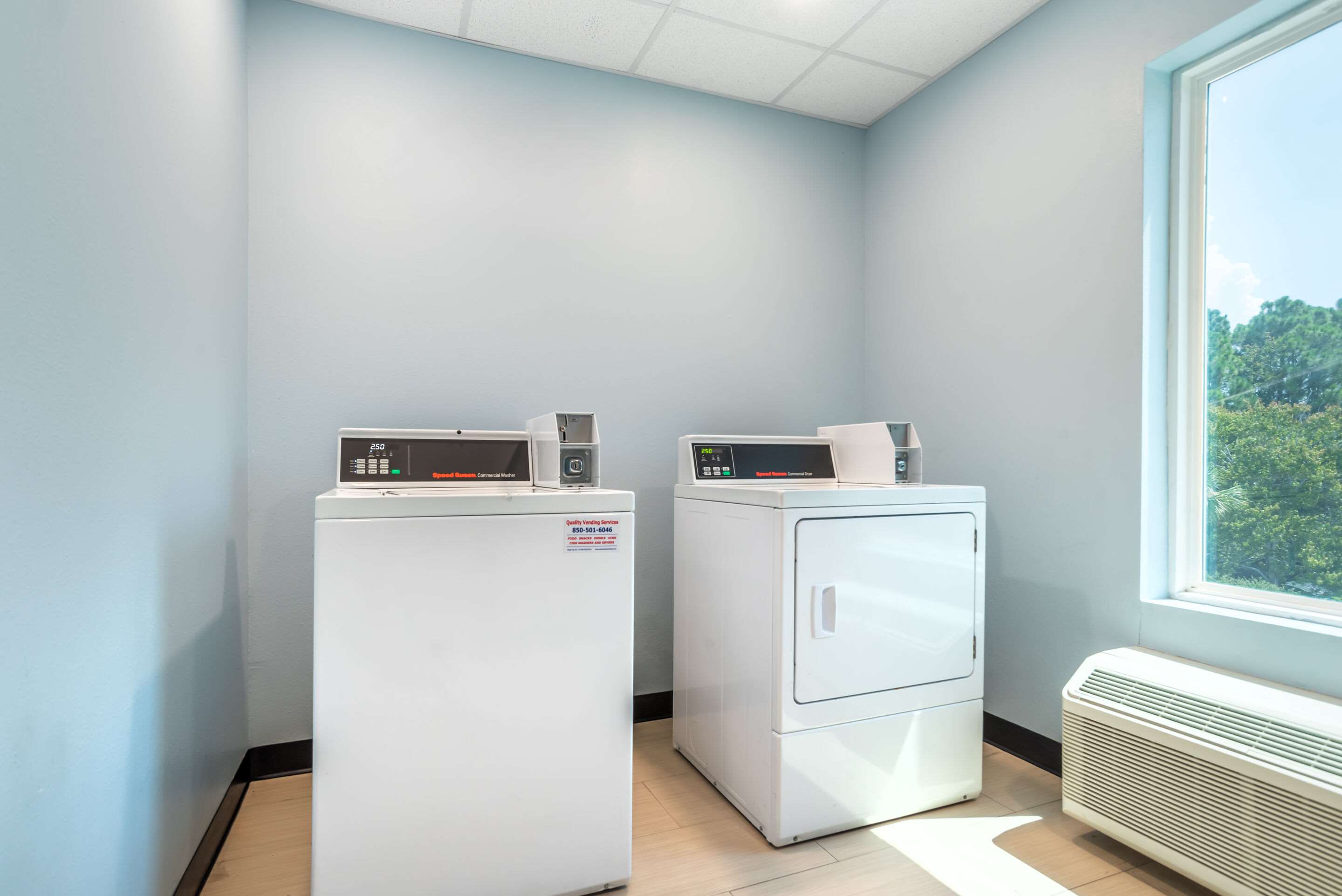 Guest laundry facilities | Comfort Inn Miramar Beach - Destin