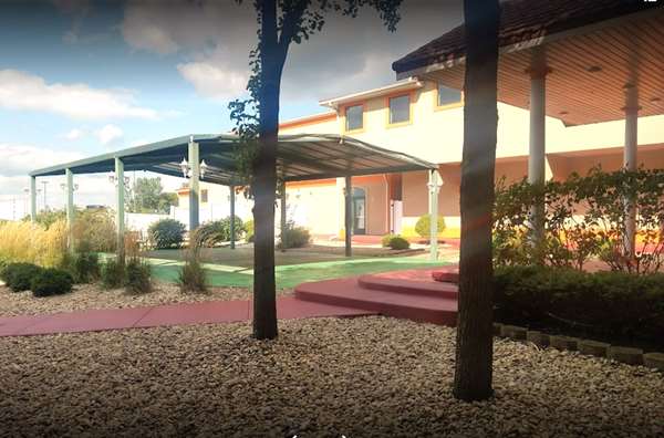  - Comfort Inn & Suites Morton - I-74, Exit 102