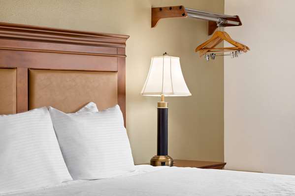  - Baymont Inn & Suites Hutchinson
