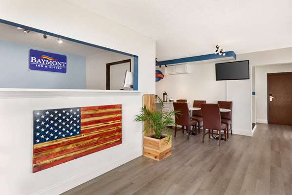  - Baymont Inn & Suites Hutchinson