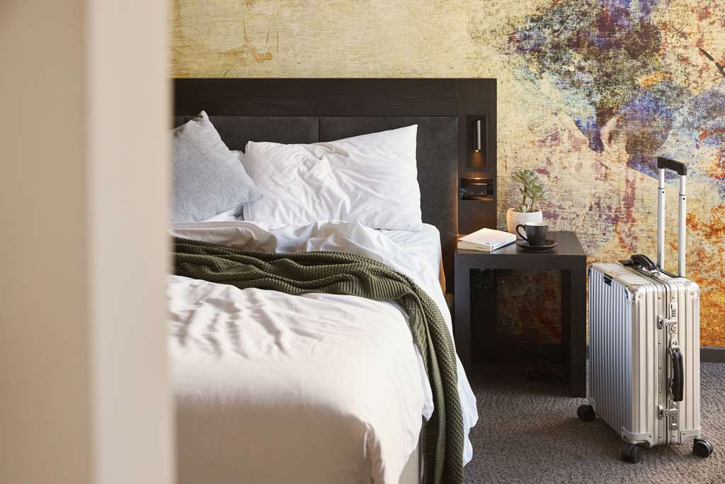 KENNIGO HOTEL BRISBANE-guestroom-Guest Room,On-Site.jpg