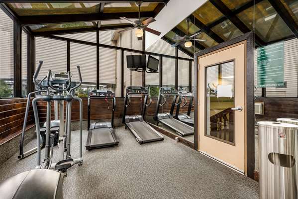 Fitness/ Exercise Room - SureStay Hotel by Best Western Seattle Airport SeaTac