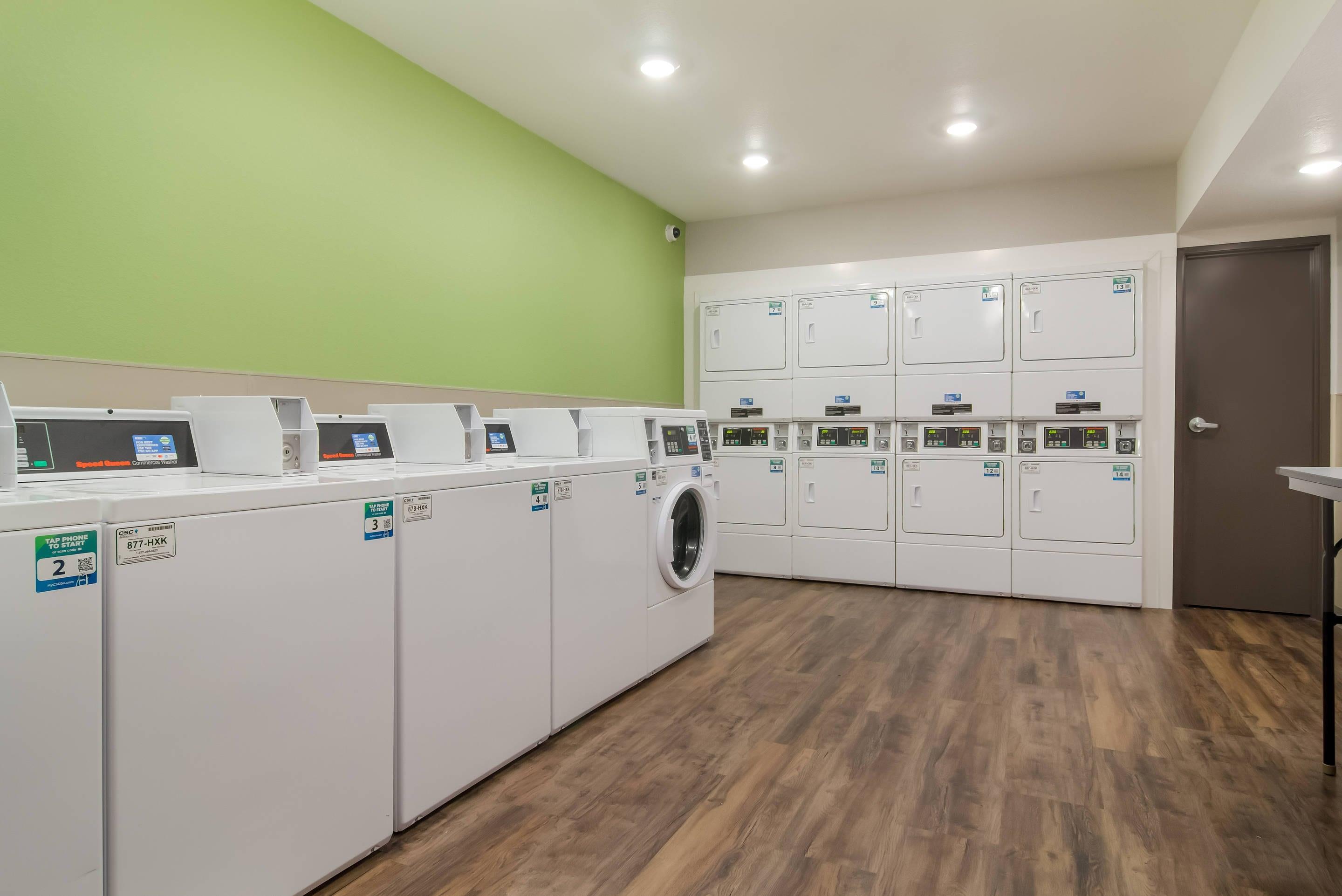 Guest laundry facilities | WoodSpring Suites Jacksonville - South