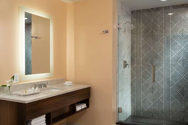  - Liberty Trust Hotel Downtown Roanoke