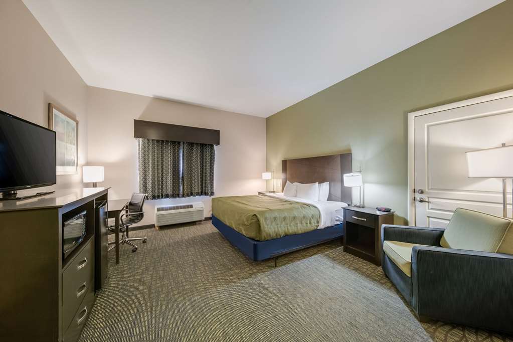 QUALITY INN AND SUITES ARDMORE-guestroom-Guest Room,On-Site.jpg