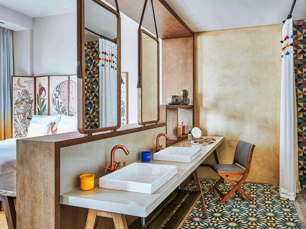 Artist Village Suite