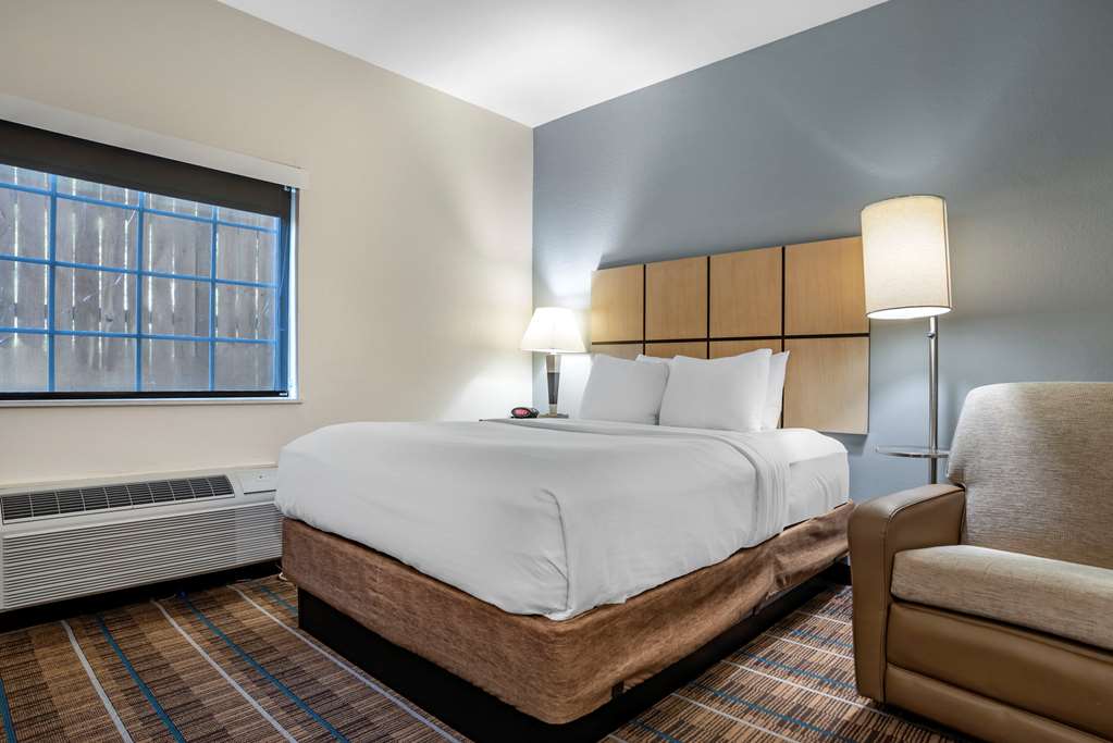 MAINSTAY SUITES DENHAM SPRINGS-guestroom-Guest Room,On-Site.jpg