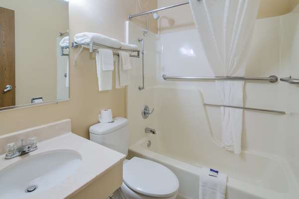  - Americas Best Value Inn Fargo - I-29, Exit 64