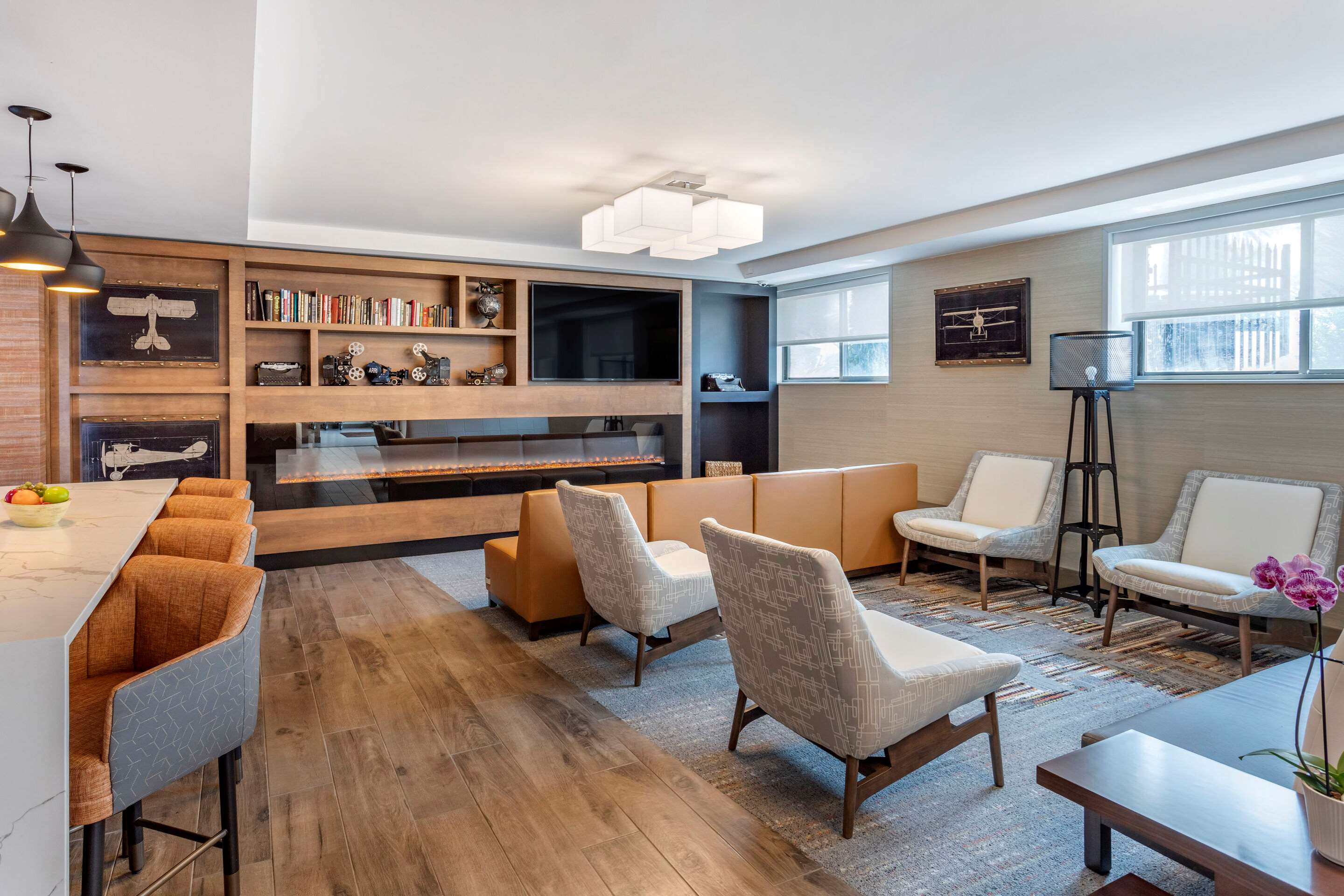 Lobby with sitting area